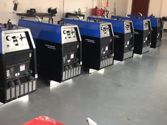 Saldatura con KOVO Diesel Dual Holder Permanent Magnet Welder Generator DC600A DGW500 a 85V di tensione di uscita